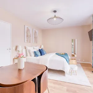 Studio - Lit King Size - Parking - Wifi - Proche Cdg Appartement Livry-Gargan