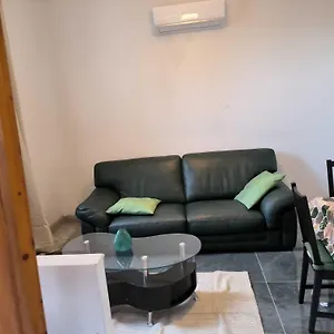 Pavillon Sur Cour 2 étage Avec Escalier Colimaçon 5 Mn Paris Appartement Cachan